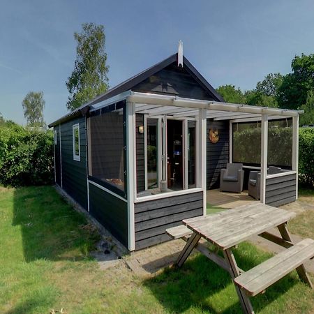 Chalet With Dishwasher, In Natural Environment IJhorst المظهر الخارجي الصورة